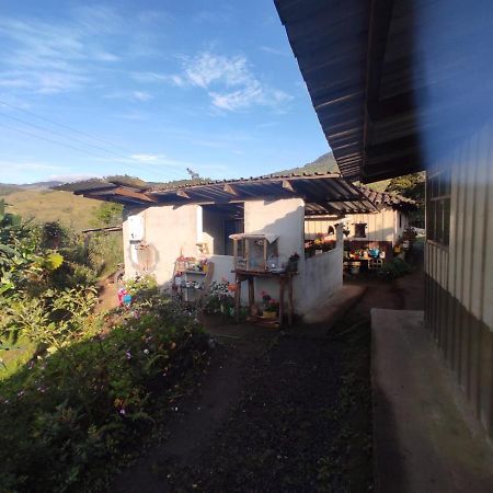 Patricia And Ned'S Cloud Forest Farm Cotacachi Bagian luar foto