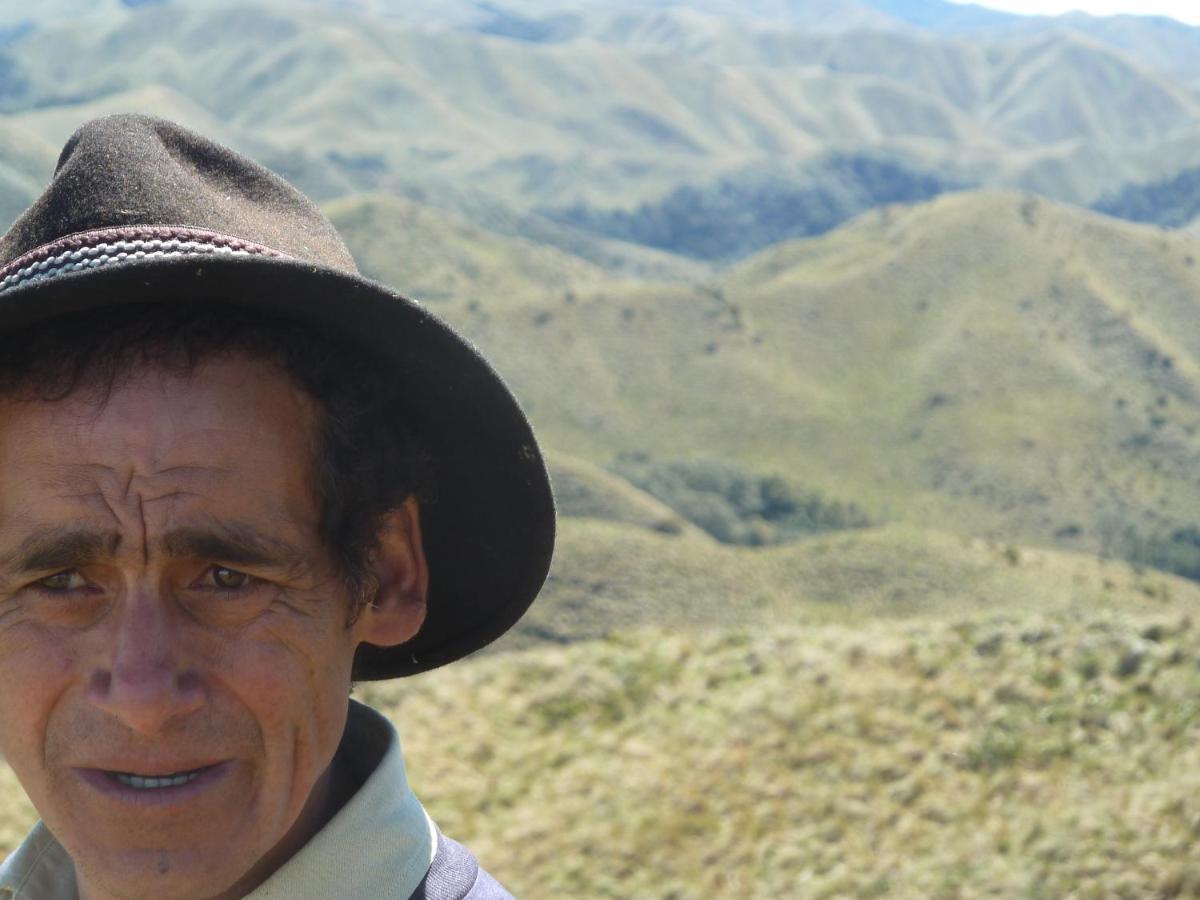 Patricia And Ned'S Cloud Forest Farm Cotacachi Bagian luar foto