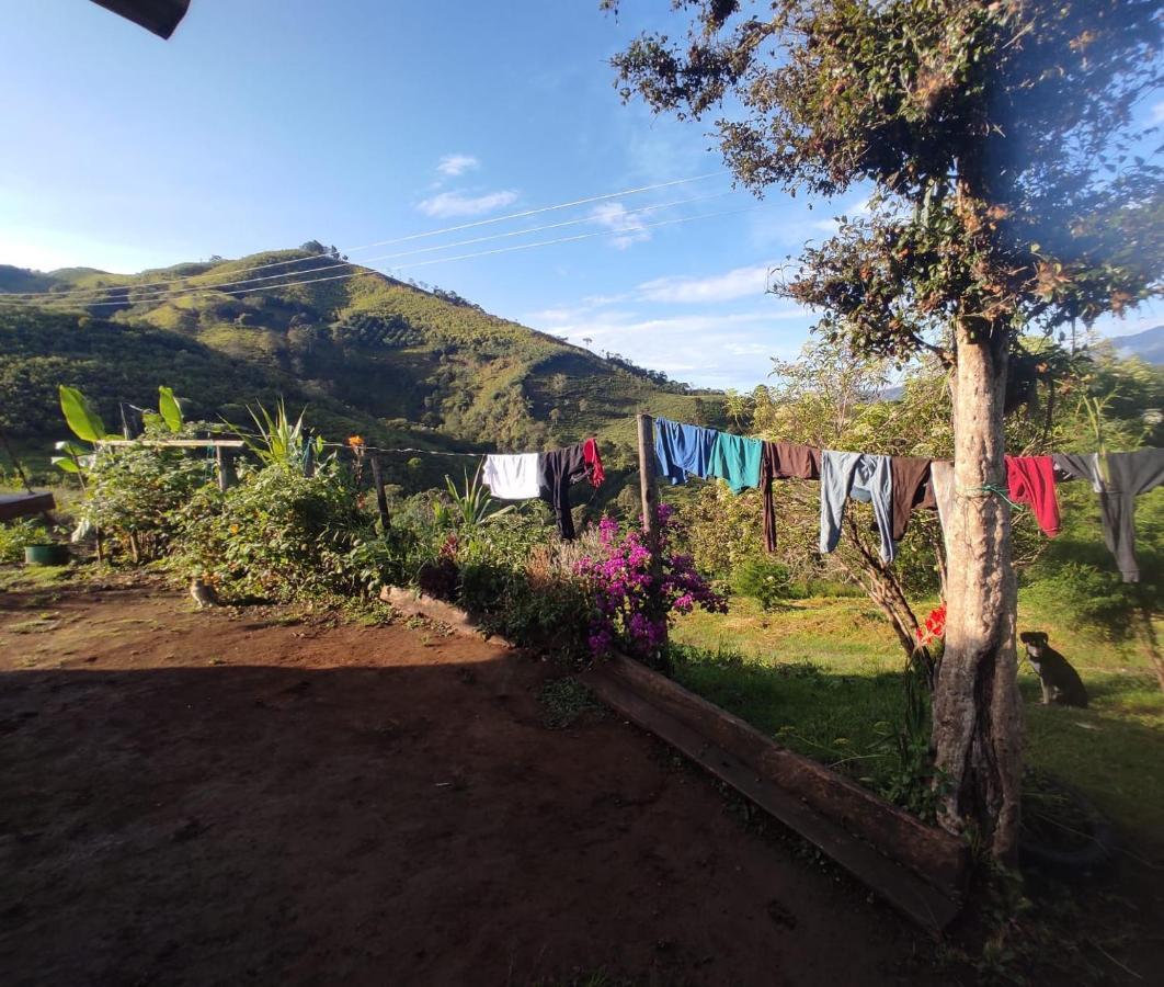 Patricia And Ned'S Cloud Forest Farm Cotacachi Bagian luar foto